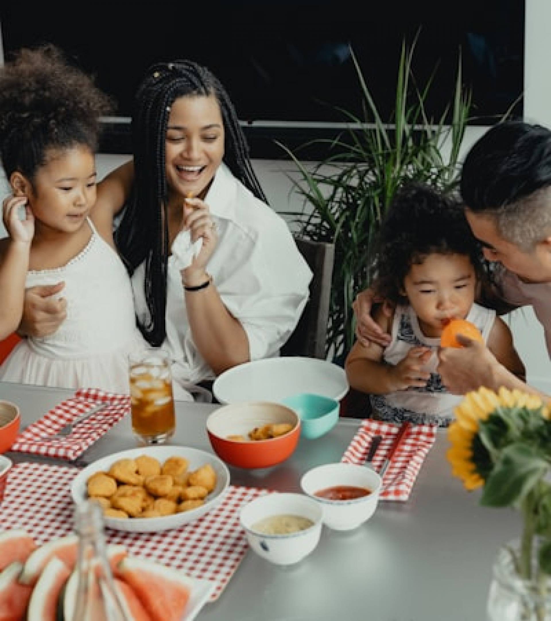 Your Family's Healthy Secret: How MacroFoods.ca Makes Dinner Time Delicious & Easy