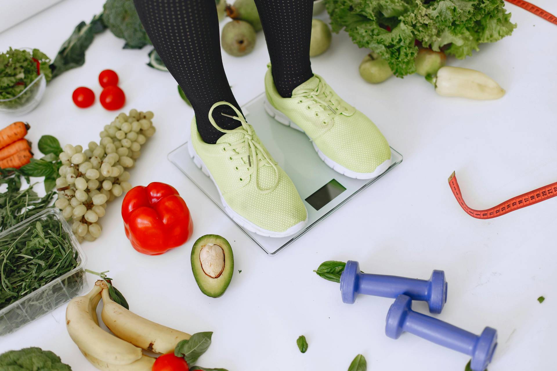 7 Weight Loss Tips You Should Ditch in 2024 (and Macro Foods' Proven Strategies for Success)